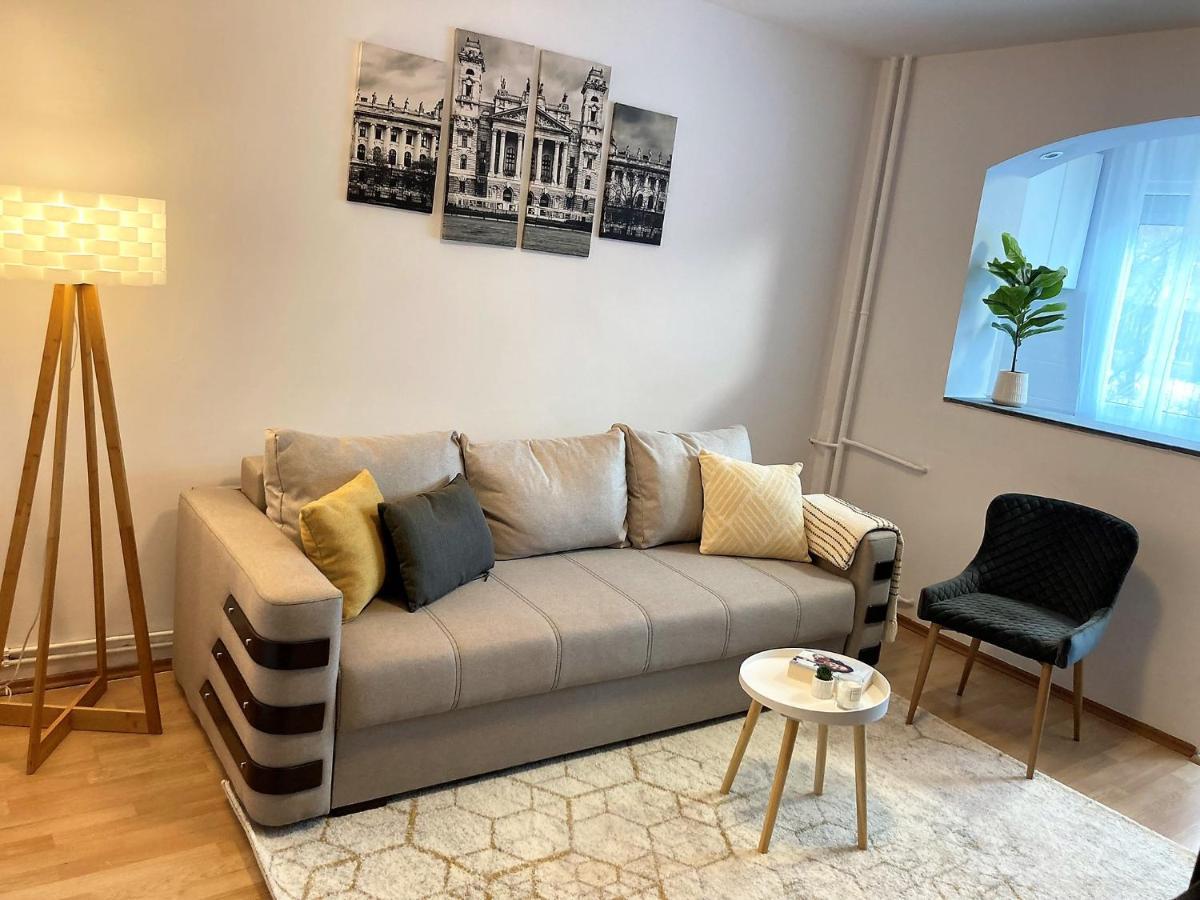 Lovely Apartment In A Quiet Area Κλουζ-Ναπόκα Εξωτερικό φωτογραφία